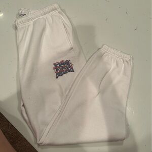 White cuffed sweatpants